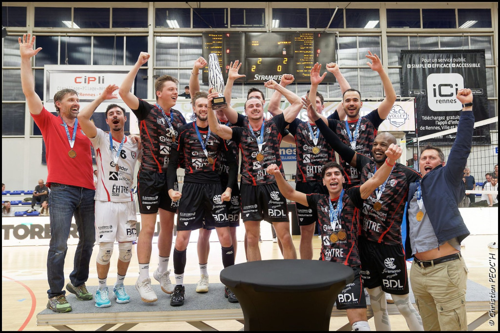 Le HVB est Champion de France Elite 2025
